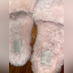 UGGs slippers